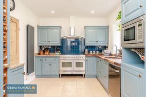 Kitchen- click for photo gallery